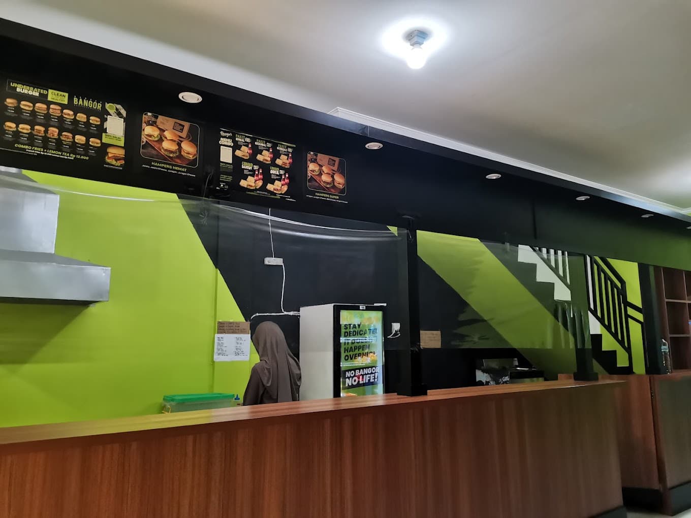 Ruko Poris Paradise Burger Bangor